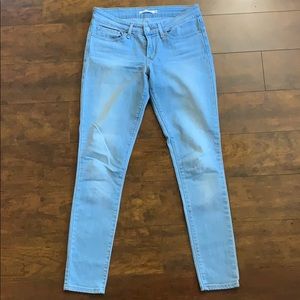 711 Skinny Levi’s Jeans!